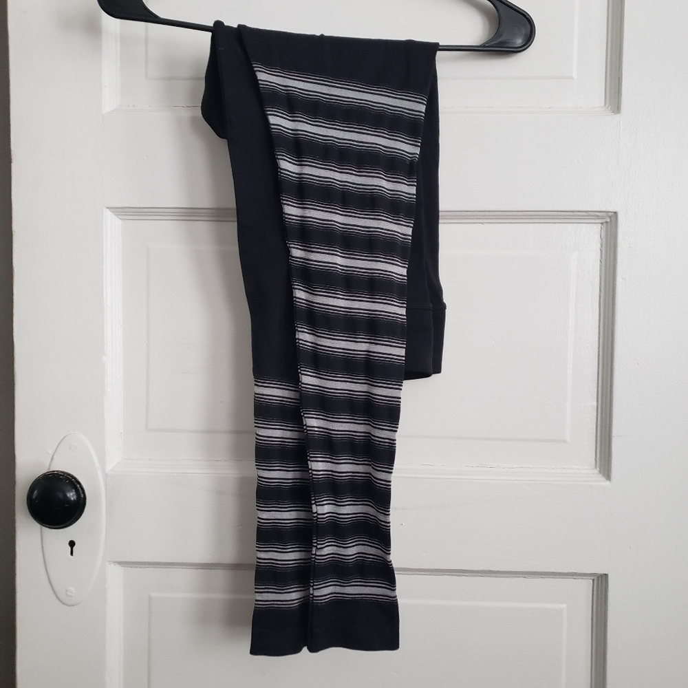 NUX Assymetrical Stripped Leggings Size Medium